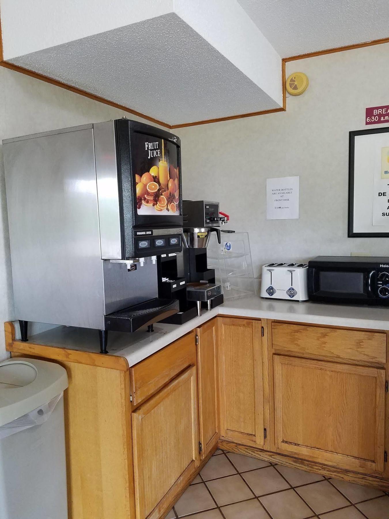 Rodeway Inn Blair Экстерьер фото